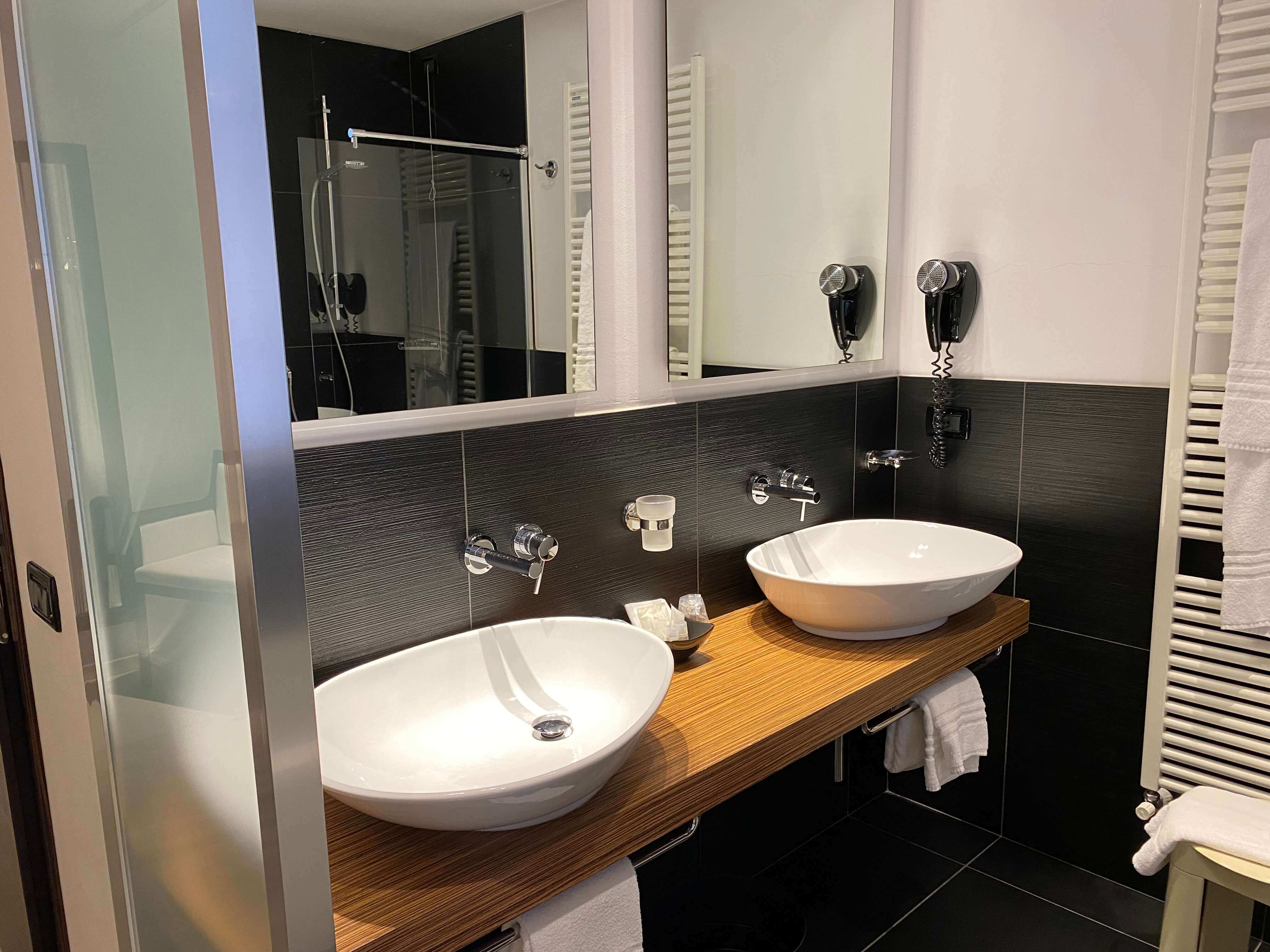 camera executive arredamento moderno